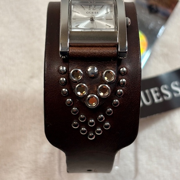 Vintage 90's GUESS Women’s Watch–Model G75772L – Swarovski Components–Never Used - Picture 4 of 11